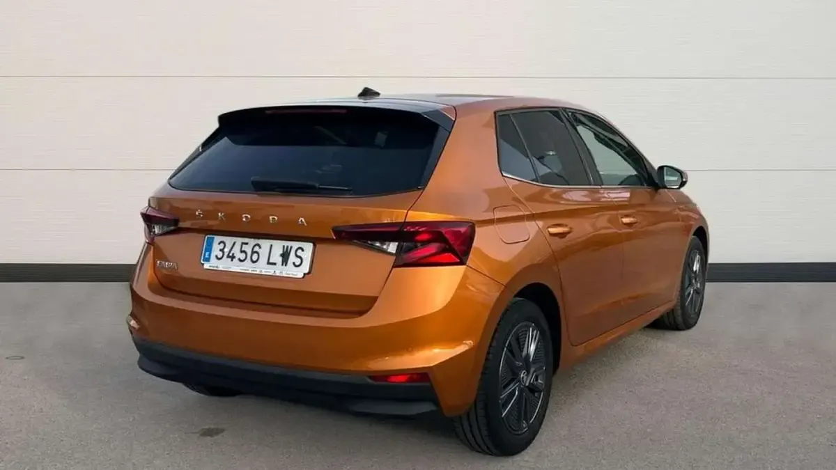 Käytetty Skoda Fabia Ambition 110 HP (80 kW) 2022 Oranssi Viistoperä
