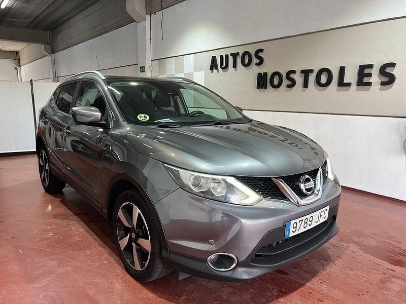 Usado Nissan Qashqai Visia 130 CV (95 kW) 2015 Gris / plata SUV