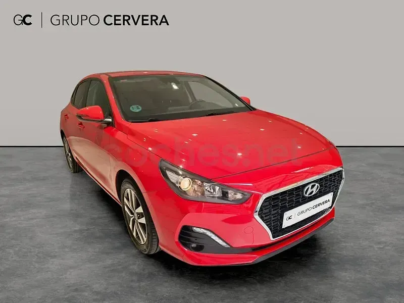 Usado Hyundai i30 N Line 120 CV (88 kW) 2019 Rojo Berlina