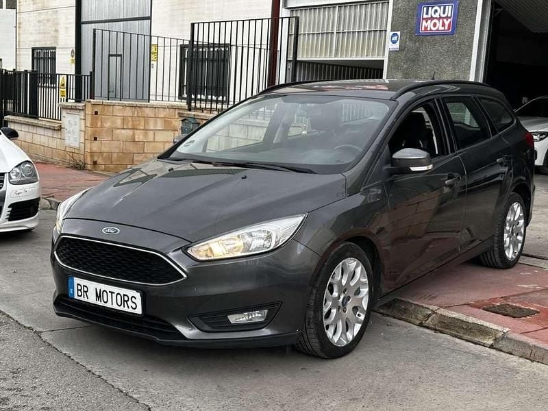 Gris Usado 2017 Ford Focus Business Edition Familiar | 7999 € (Buen precio) - Imagen 1/4
