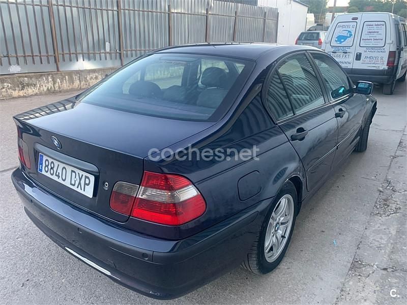 Usado BMW 320 150 CV (110 kW) 2005 Azul Berlina