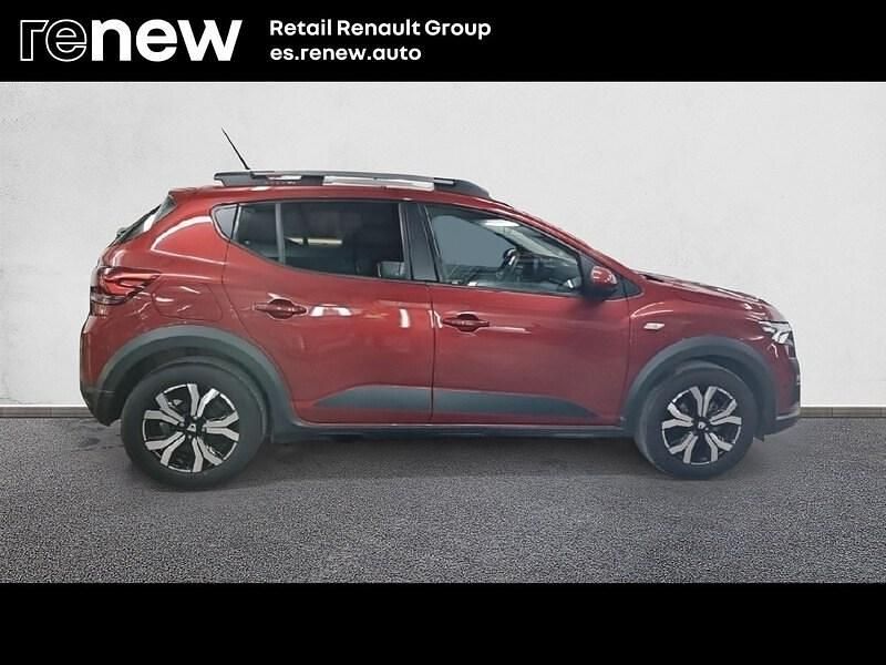 Usado Dacia Sandero Comfort 91 CV (66 kW) 2021 Rojo Berlina