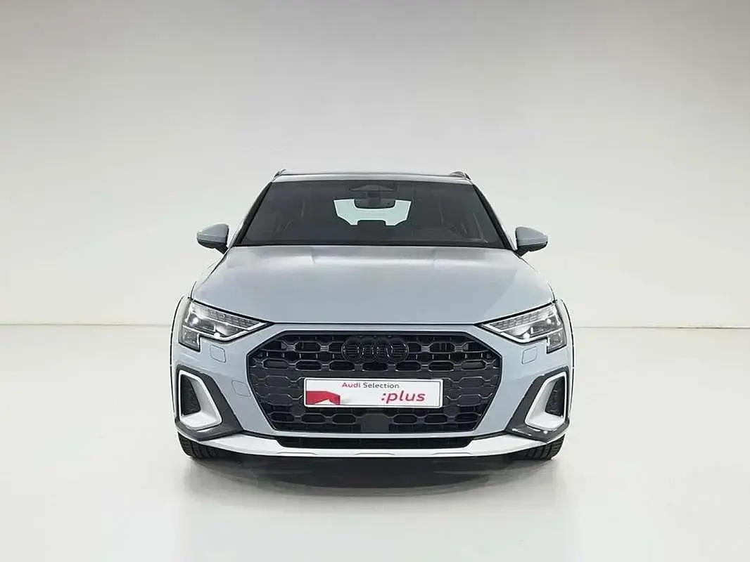 Nuevo Audi A3 Ambiente 150 CV (110 kW) 2026 Negro Berlina