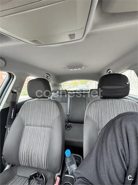 Usado Opel Astra Enjoy 100 HP (73 kW) 2012 Castanho Sedan