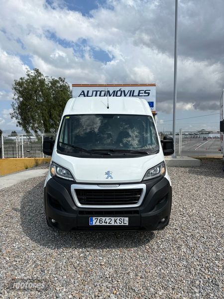 Blanco Usado 2018 Peugeot Boxer Van | 19.900 € (Precio justo) - Imagen 1/4