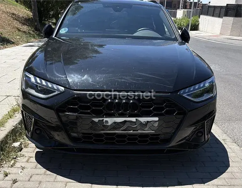 Usado Audi A4 163 CV (119 kW) 2024 Negro Familiar