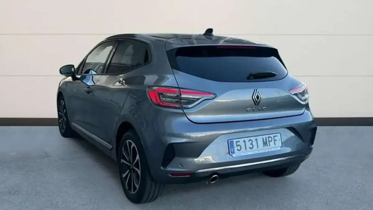 Usado Renault Clio V Techno 90 CV (66 kW) 2024 Gris Berlina