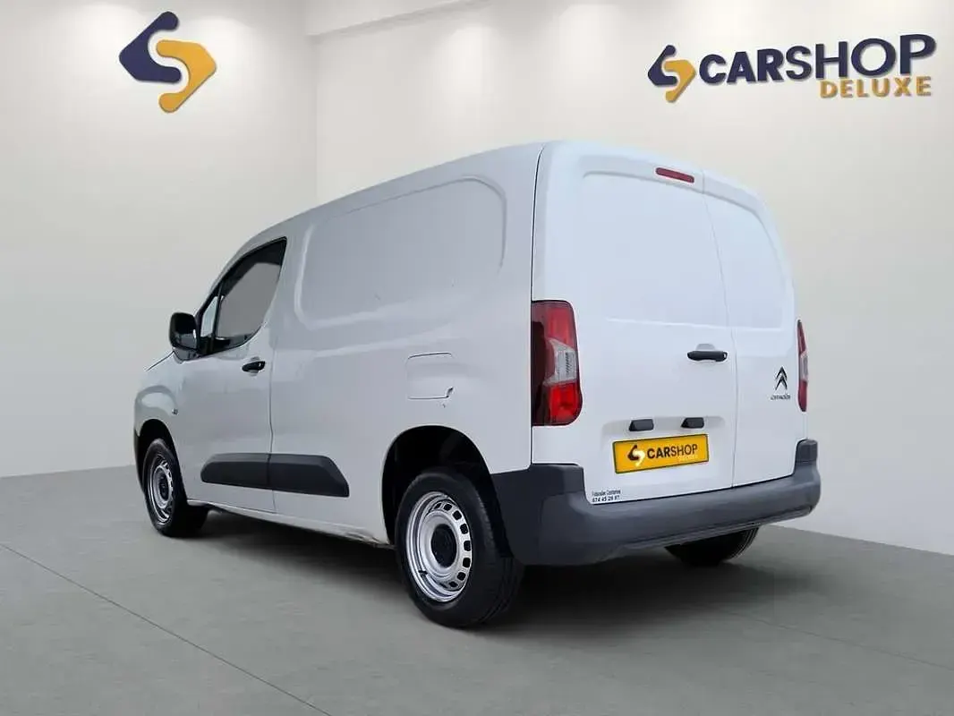 Usado Citroën Berlingo 76 CV (55 kW) 2021 Blanco Monovolumen