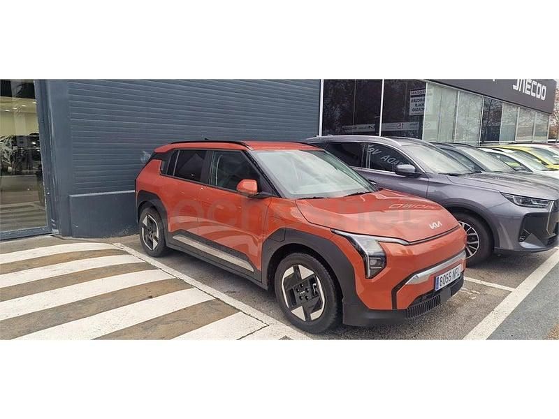 Käytetty Kia EV3 Earth 150 kW (204 HP) 2025 Eléctrico Katumaasturi