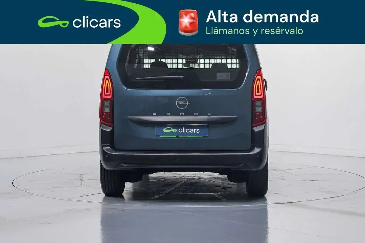 Usado Opel Combo Edition 102 CV (75 kW) 2025 Azul Monovolumen