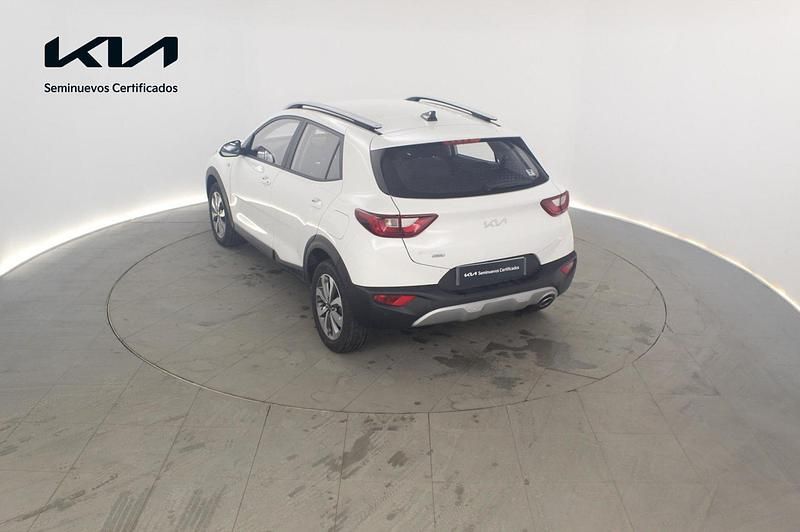 Usado Kia Stonic 100 CV (73 kW) 2025 Clear white SUV