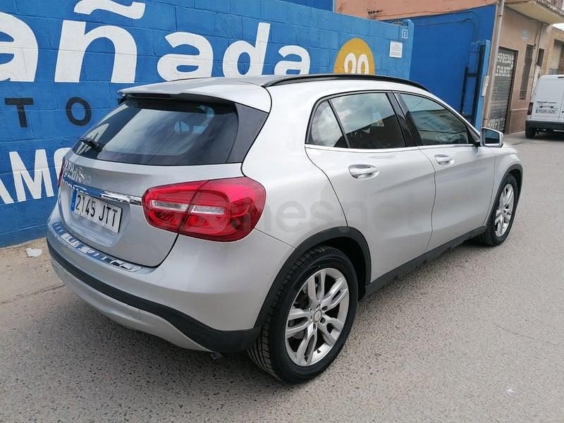 Usado Mercedes GLA200 Urban 136 CV (100 kW) 2016 Gris / plata SUV