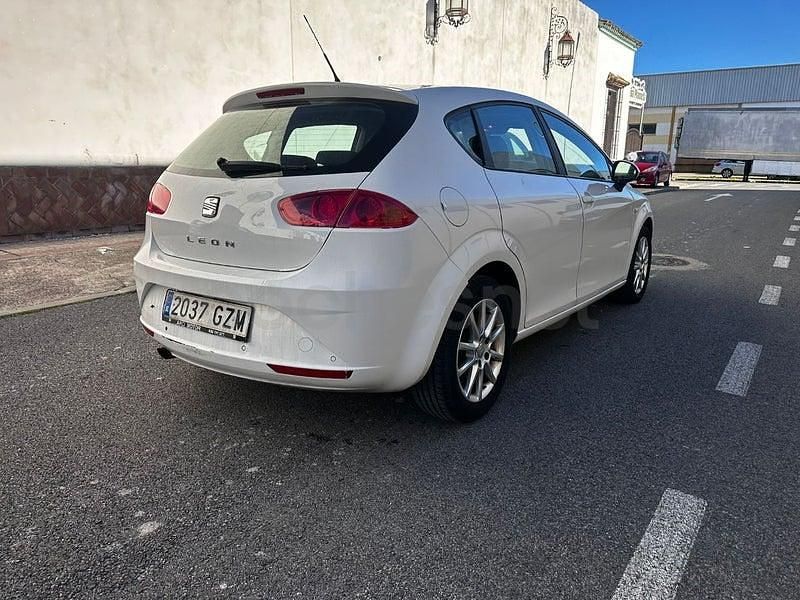 Usado Seat Leon Copa 105 CV (77 kW) 2011 Blanco Utilitario