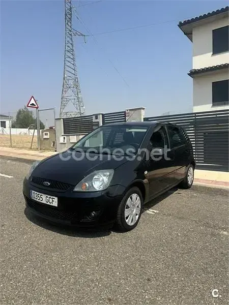 Usado Ford Fiesta Ghia 68 CV (50 kW) 2009 Negro Berlina