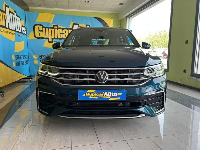 Usado VW Tiguan R-line 150 CV (110 kW) 2023 Azul SUV