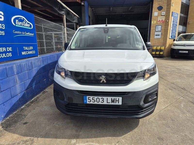 Usado Peugeot Rifter Active 100 CV (73 kW) 2021 Blanco Monovolumen