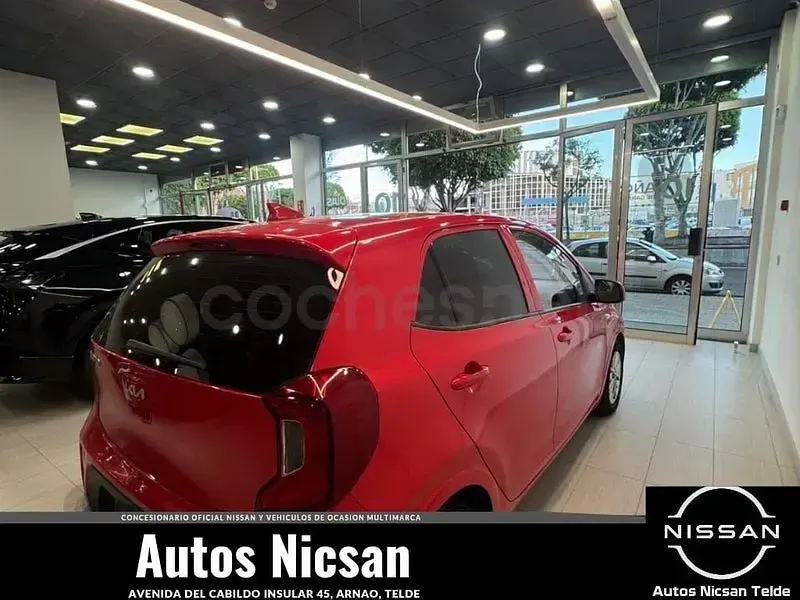 Usado Kia Picanto 67 CV (49 kW) 2023 Rojo Utilitario