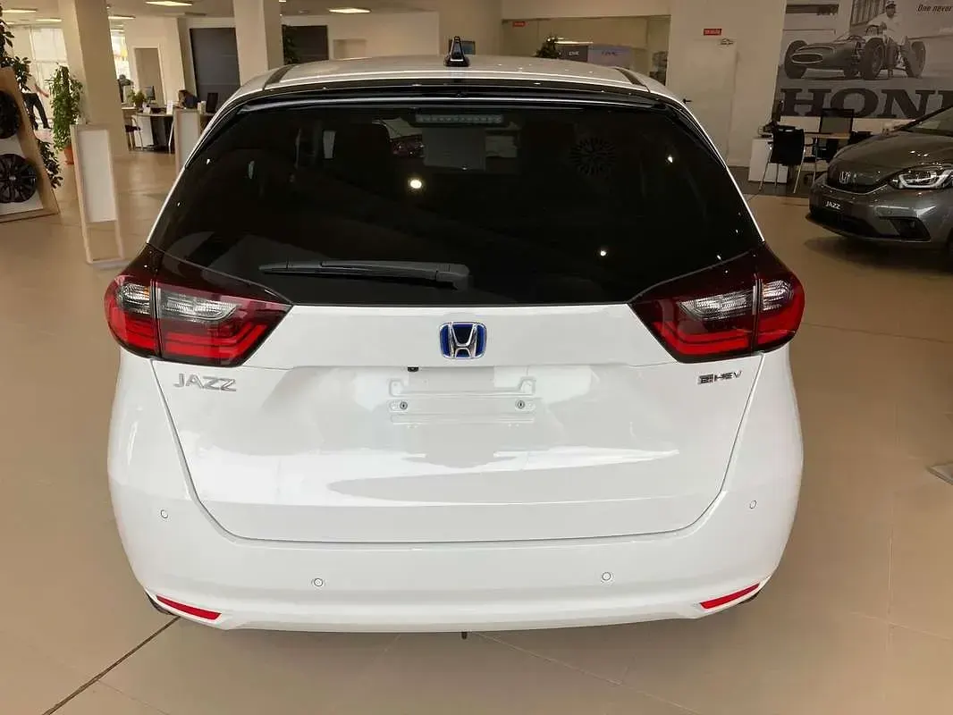 Usado Honda Jazz Executive 109 CV (80 kW) 2022 Blanco Utilitario