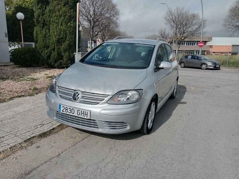 Gris / plata Usado 2008 VW Golf Plus Cross Highline Monovolumen | 4900 € (Buen precio) - Imagen 1/4