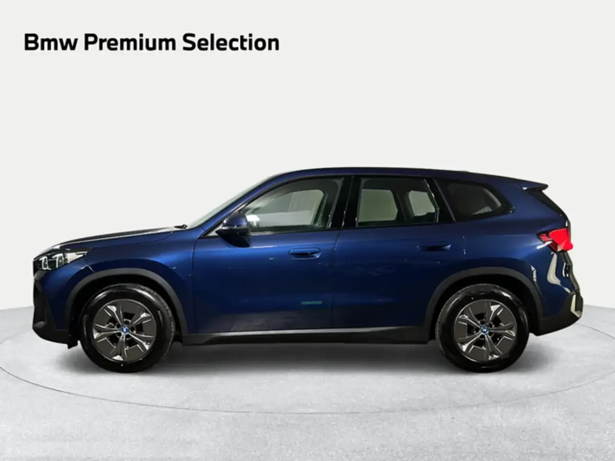 Usado BMW iX1 Comfort Edition 230 kW (313 CV) 2025 Azul SUV