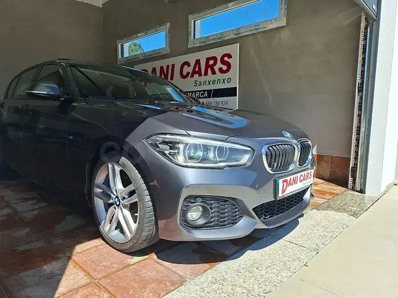 Usado BMW 120 M Sport 190 CV (139 kW) 2017 Gris / plata Berlina
