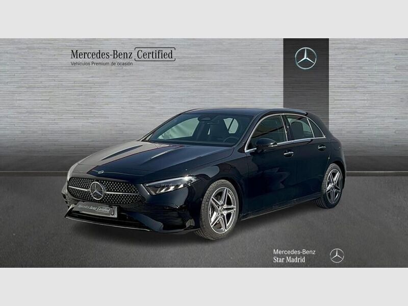 Negro Usado 2024 Mercedes A180 AMG line Berlina | 32.490 € (Precio justo) - Imagen 1/4