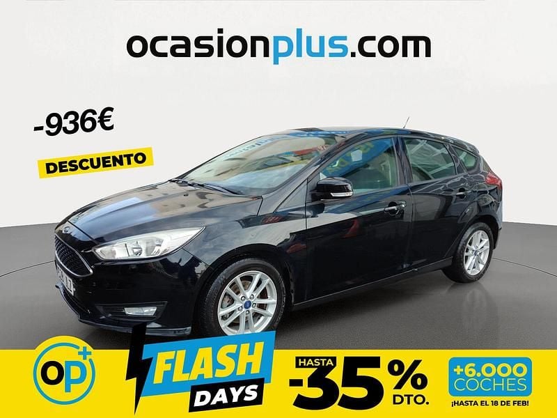 Usado Ford Focus Trend+ 125 CV (91 kW) 2016 Negro Berlina