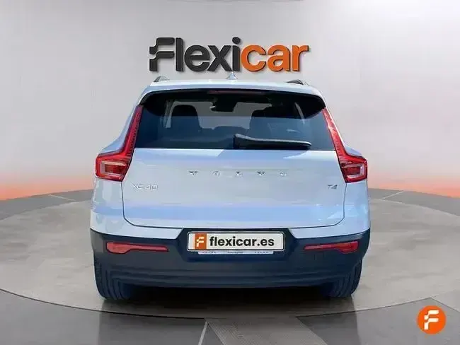 Usado Volvo XC40 Core 129 CV (94 kW) 2022 Blanco SUV