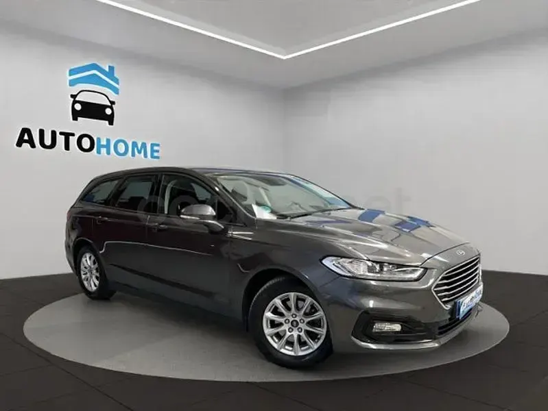 Usado Ford Mondeo Trend 150 CV (110 kW) 2019 Azul Familiar