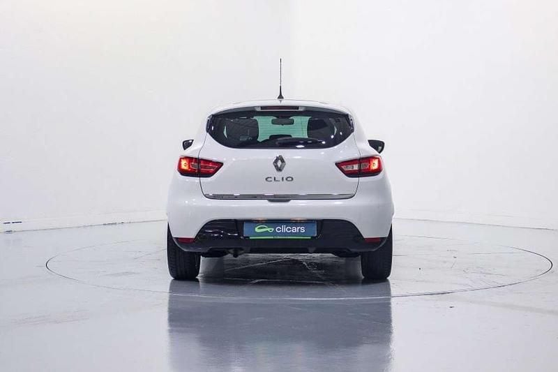 Usado Renault Clio IV LIMITED 73 CV (53 kW) 2016 Blanco Utilitario
