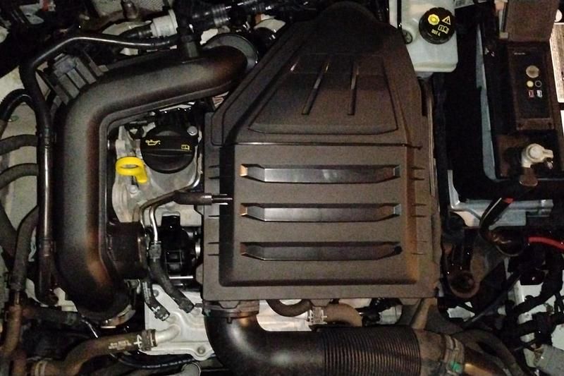 Usado VW T-Roc Advance 116 CV (85 kW) 2020 Blanco SUV