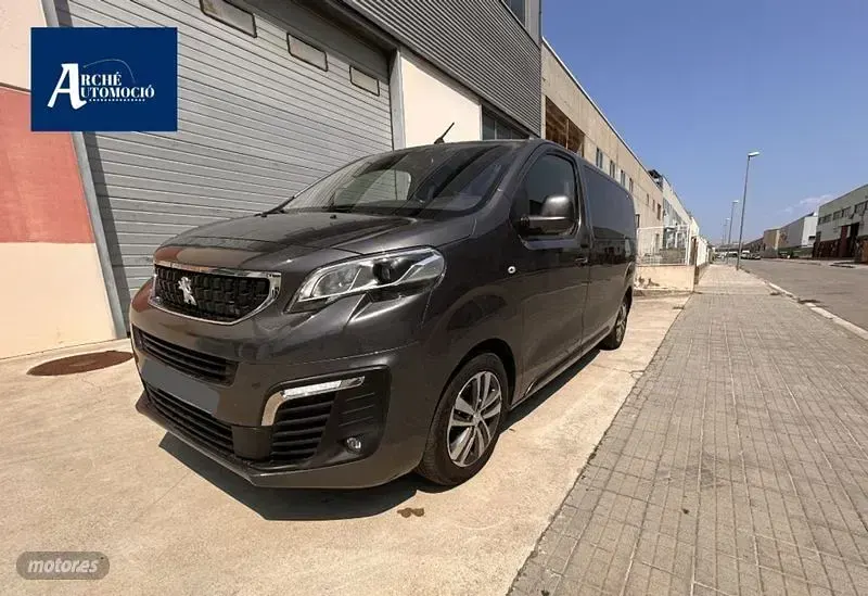 Usado Peugeot Traveller Allure 116 CV (85 kW) 2017 Gris Monovolumen