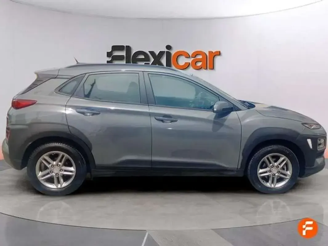 Usado Hyundai Kona 120 CV (88 kW) 2020 Gris SUV