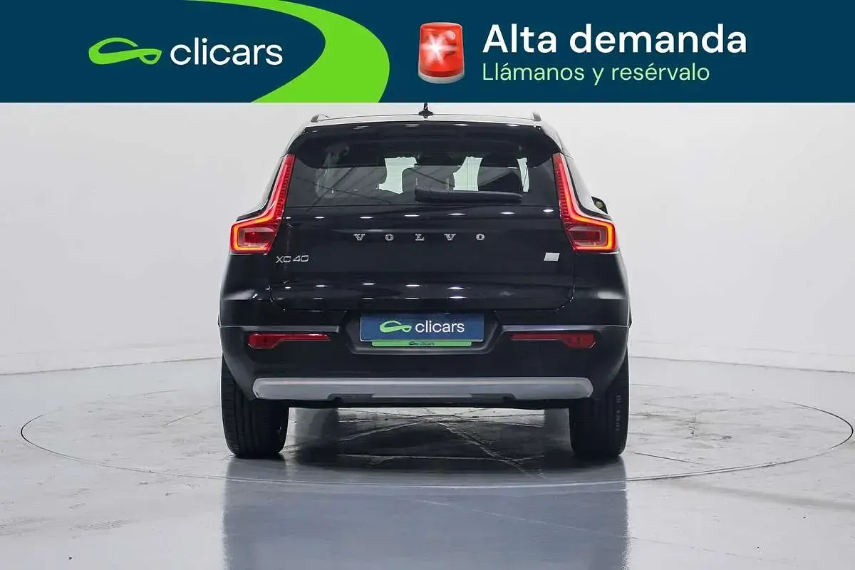 Usado Volvo XC40 Inscription 179 CV (131 kW) 2021 Negro SUV
