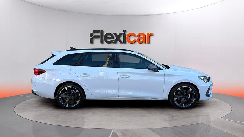 Usado Cupra Leon 150 CV (110 kW) 2025 Blanco Familiar