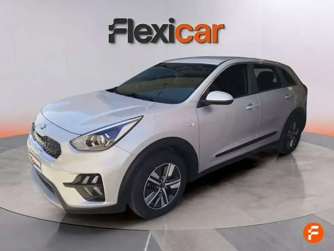 Usado Kia Niro 141 CV (103 kW) 2020 Gris SUV