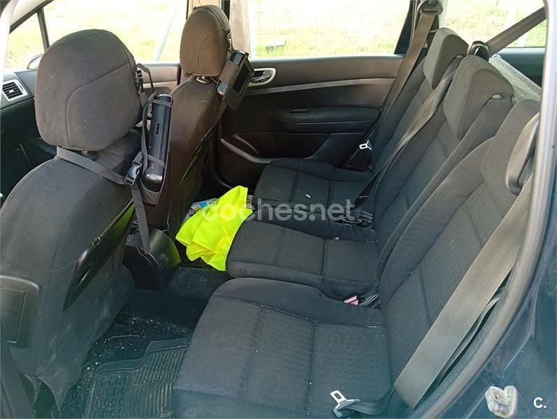 Usado Peugeot 307 110 CV (80 kW) 2007 Azul Familiar