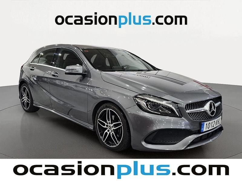 Usado Mercedes A200 AMG 136 CV (100 kW) 2018 Gris Utilitario