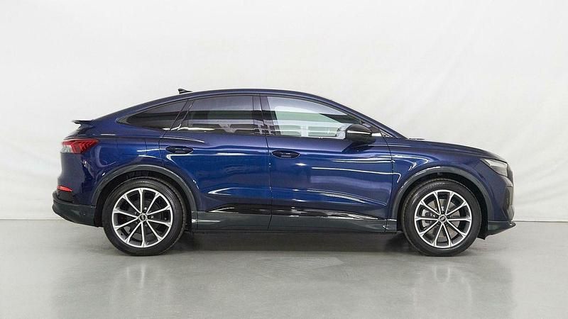 Usado Audi Q4 e-tron S-Line 150 kW (204 CV) 2023 Azul SUV