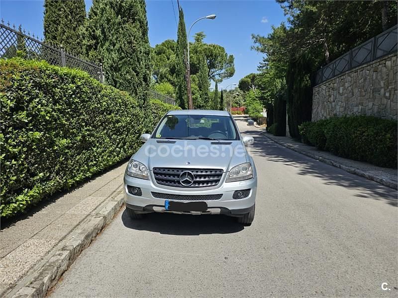 Usado Mercedes ML280 190 CV (139 kW) 2007 Gris / plata SUV