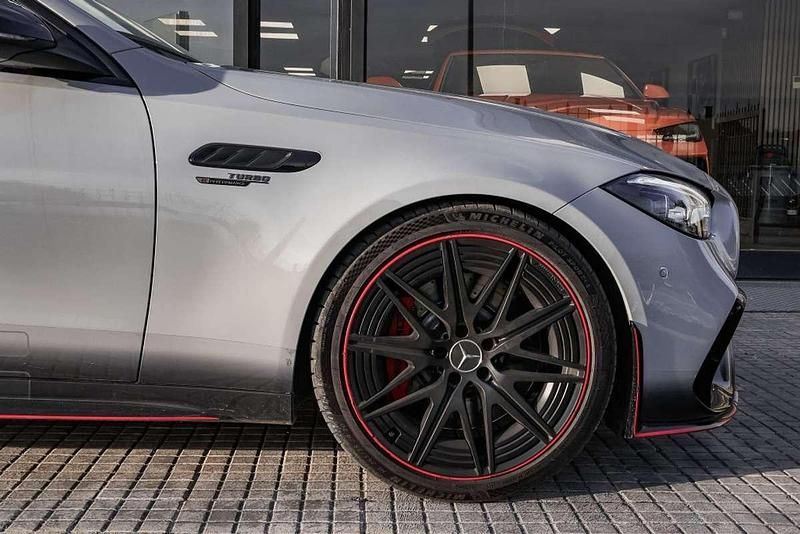 Käytetty Mercedes C63 AMG AMG 680 HP (500 kW) 2024 Harmaa Sedan