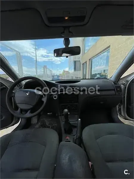 Usado Renault Laguna II Authentique 100 CV (73 kW) 2005 Beige Berlina
