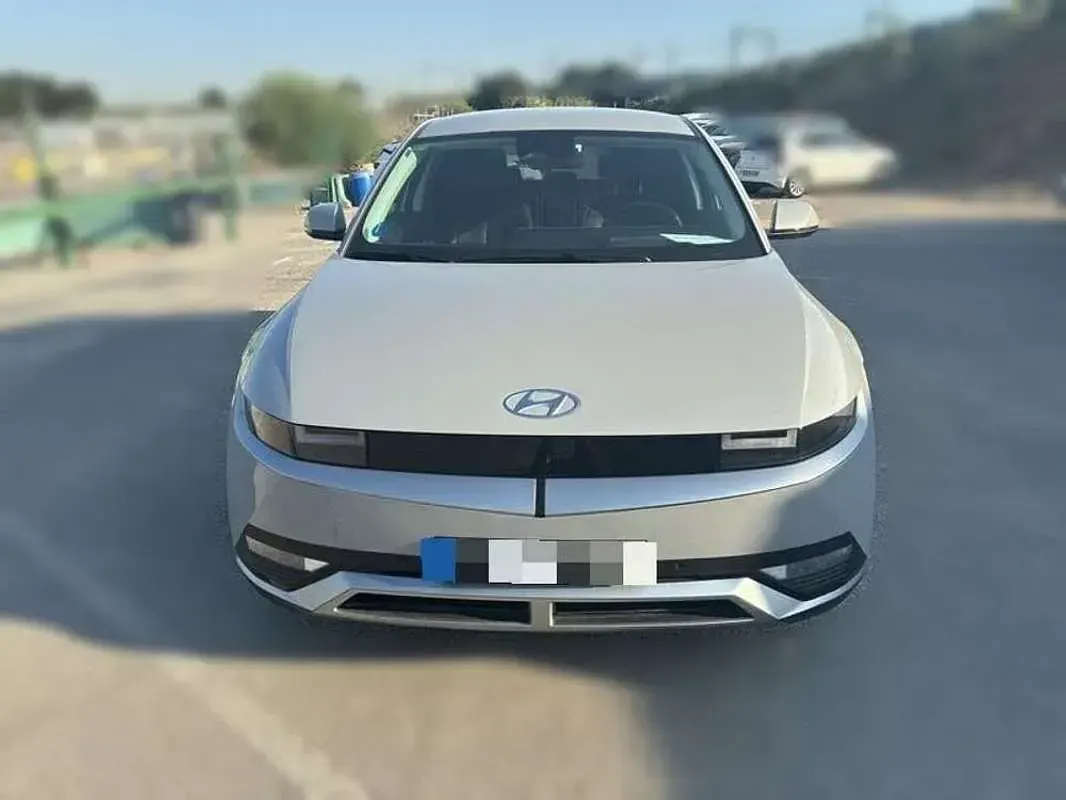 Usado Hyundai Ioniq 160 kW (218 CV) 2022 Gris Utilitario