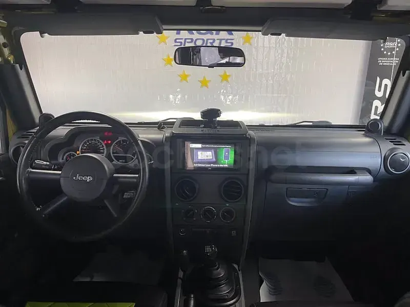 Usado Jeep Wrangler Unlimited Sport 177 CV (130 kW) 2007 Verde SUV