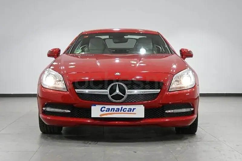 Usado Mercedes SLK250 204 CV (150 kW) 2011 Rojo Descapotable