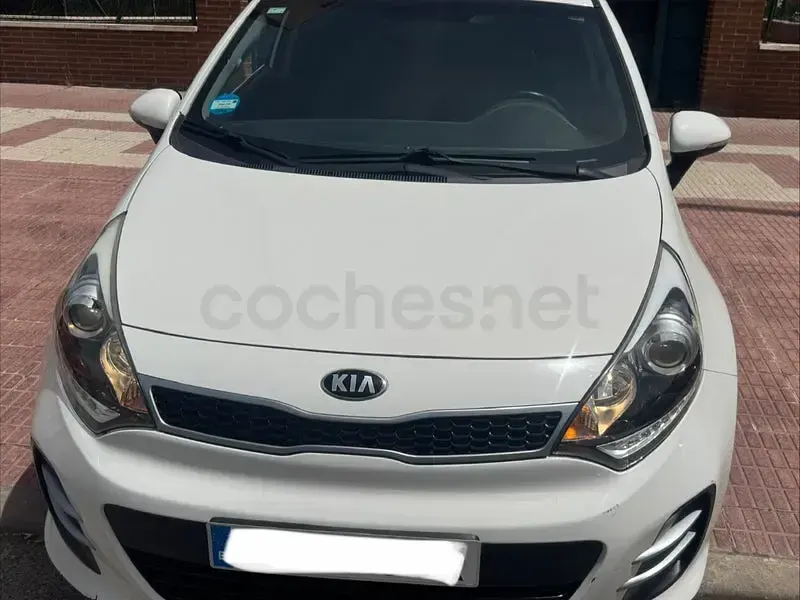 Usado Kia Rio 84 CV (61 kW) 2016 Blanco Utilitario