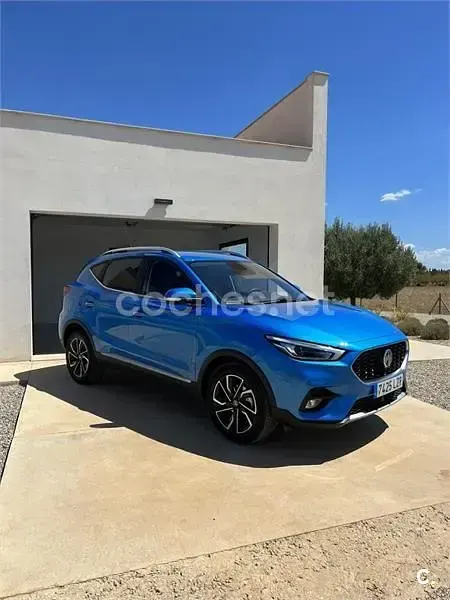 Usado MG ZS Luxury 111 CV (81 kW) 2022 Azul SUV