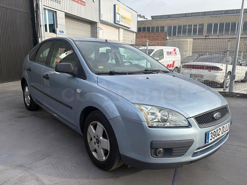 Usado Ford Focus Sport 109 CV (80 kW) 2005 Azul Berlina