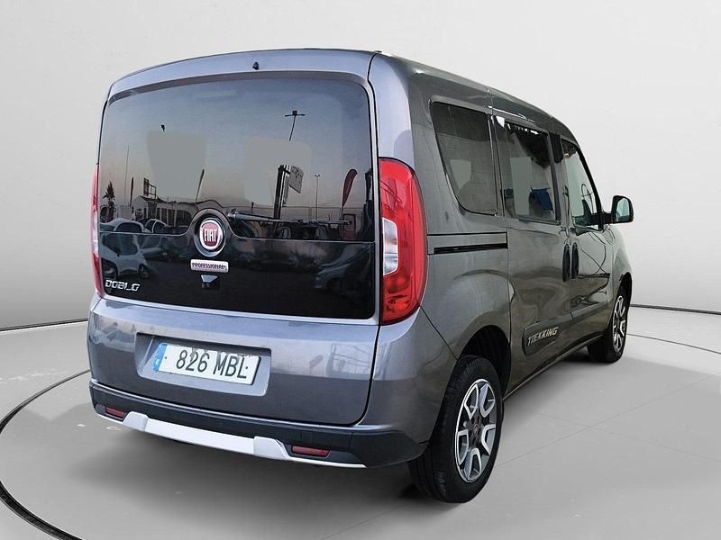 Usado Fiat Doblò Trekking 120 CV (88 kW) 2022 Monovolumen