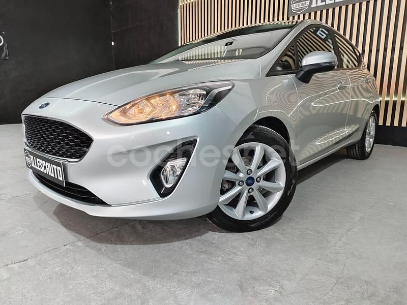 Usado Ford Fiesta Limited 75 CV (55 kW) 2021 Gris / plata Berlina